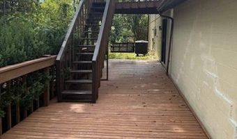 31 Angela St, Athens, OH 45701