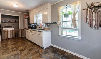 205 Lombardy St, Appomattox, VA 24522