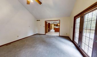 80 Hillcrest Estates Dr, Batesville, IN 47006