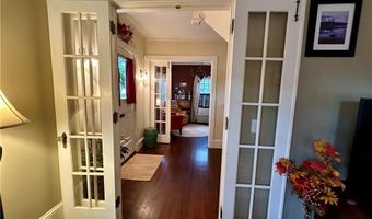 172 Bluff Ave, Cranston, RI 02905