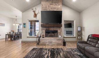 170 Rolling Hills Blvd, Alvord, TX 76225