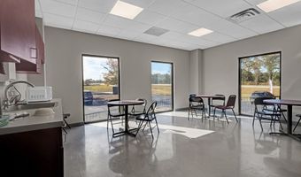 282 Veterans Pkwy, Barnesville, GA 30204