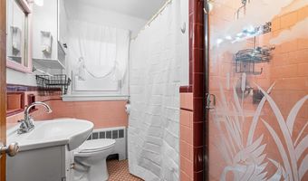 11 Lyman Ave, North Providence, RI 02911