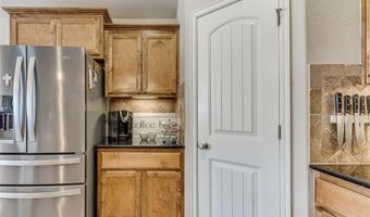 1213 Greenfield Ave, Yukon, OK 73099