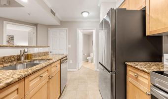 3101 N HAMPTON Dr N 413, Alexandria, VA 22302