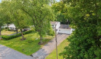 9 Sunset Dr, Altamont, NY 12009