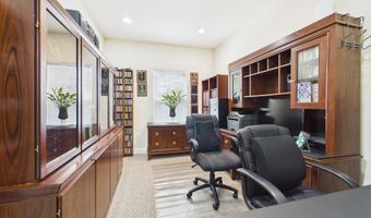 7801 RIDGEWOOD Dr, Annandale, VA 22003