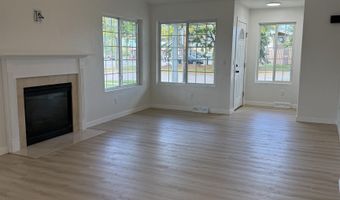 121 E MEADOW GROVE Blvd, Appleton, WI 54915