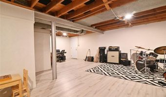 8314 Horst Dr, Affton, MO 63123