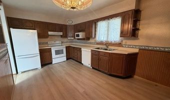 47 Birch Blvd, Babbitt, MN 55706
