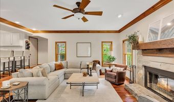 28 Loudon Pkwy, Albany, NY 12211
