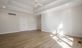 10571 Chatham Ct, Carmel, IN 46032