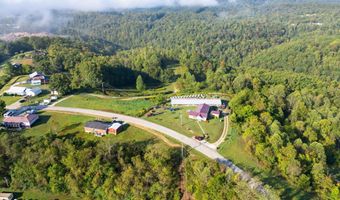 312 Poor Farm Rd, Beattyville, KY 41311
