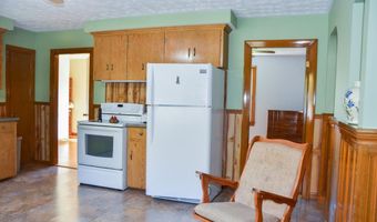 499 W River Rd, Augusta, ME 04330