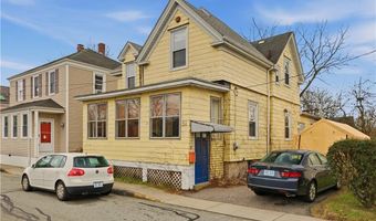 51 Warner St, Newport, RI 02840