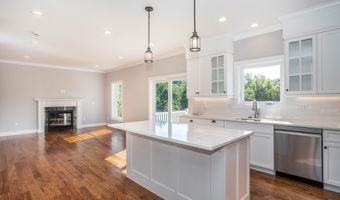 927 High Rd, Berlin, CT 06037