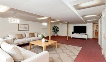 8422 Niver Ave, Allen Park, MI 48101