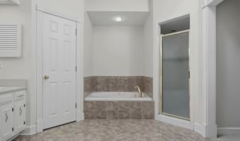 1006 Spring Hill Dr, Albany, GA 31721
