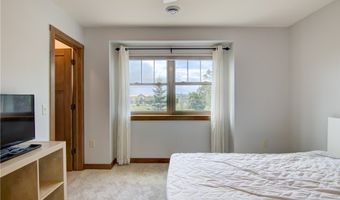 907 Sandalwood Dr, Altoona, WI 54720