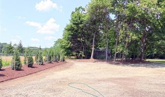 515 School St, North Kingstown, RI 02852