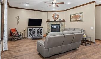 579 Chateau Bnd, Ardmore, OK 73401