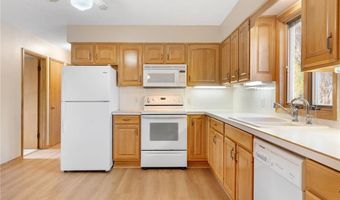 313 Glenn Rd, Albert Lea, MN 56007