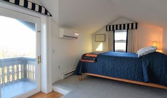 35 Chastellux Ave J, Newport, RI 02840