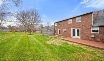 22 Cortland Cir, Bangor, ME 04401