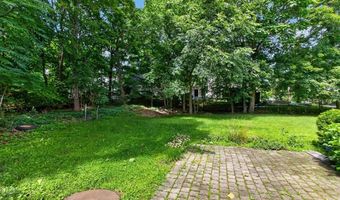 11 Chadwick St 11, Acton, MA 01720
