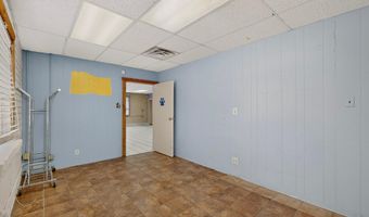 655 Country Ln, Bosque Farms, NM 87068