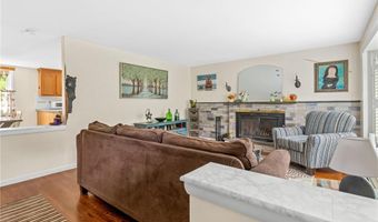 860 Centerville Rd, Warwick, RI 02886