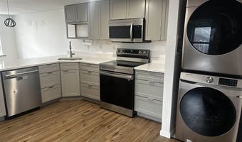 164 S Champlain St 2, Burlington, VT 05401