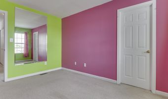 944 Angus Ln, Indianapolis, IN 46217