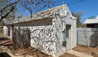 905 N 6th St, Alpine, TX 79830