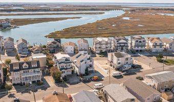 694 21st St, Avalon, NJ 08202