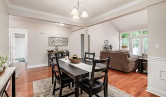801 Whetstone Ct, Bellefontaine, OH 43311
