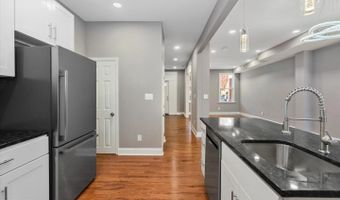 327 LYNDHURST St, Baltimore, MD 21229