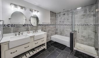 802 N Tamarac Blvd, Addison, IL 60101