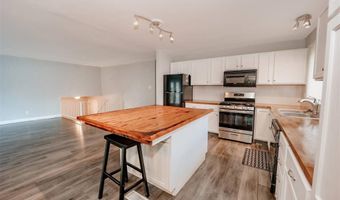 367 Napoli Ct, Ballwin, MO 63021