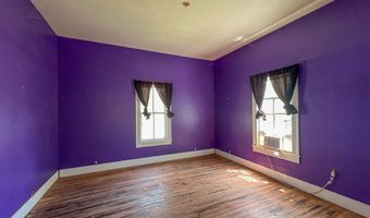 206 W Ave B, Alpine, TX 79830