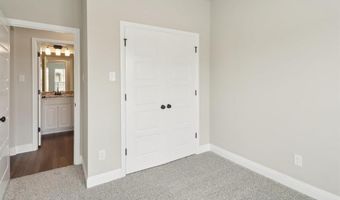 212 Navajo Trl, Alvarado, TX 76009