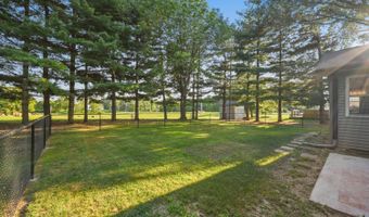 17 Pine Grove Dr, Batesville, IN 47006