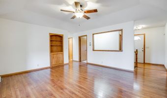 118 Chapel Dr, Andover, KS 67002