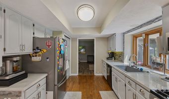 429 Glenbrook Ln, Avon, IN 46123