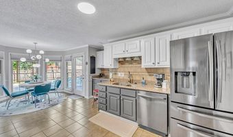 1707 Walnut St, Albertville, AL 35950
