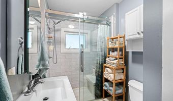 29 E GLOUCESTER Pike, Barrington, NJ 08007