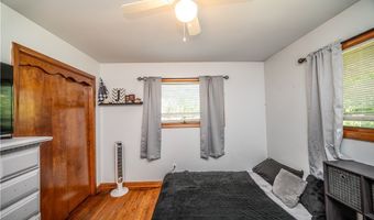 3832 Edinburgh Dr, Austintown, OH 44511