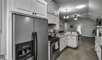 730 Sawgrass Lakes Dr, Brandon, MS 39042