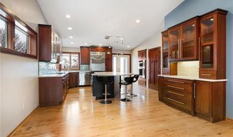 400 Oakland Pl NE 9, Austin, MN 55912