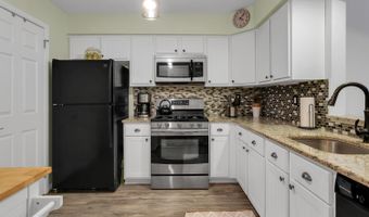 109 Dundee Ct, Aberdeen, NJ 07747